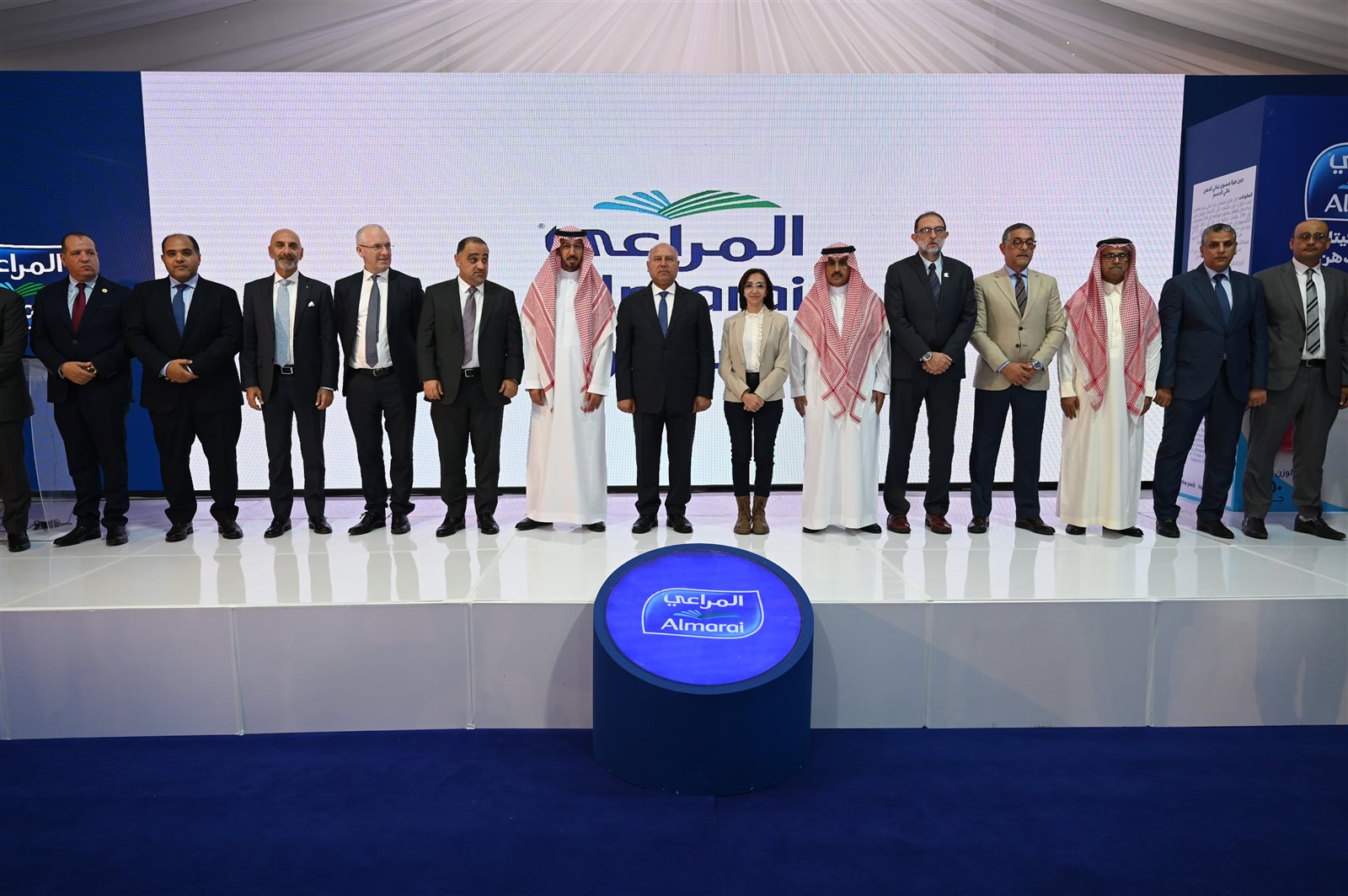 وزير الصناعة والنقل خلال افتتاح خطي إنتاج أجبان