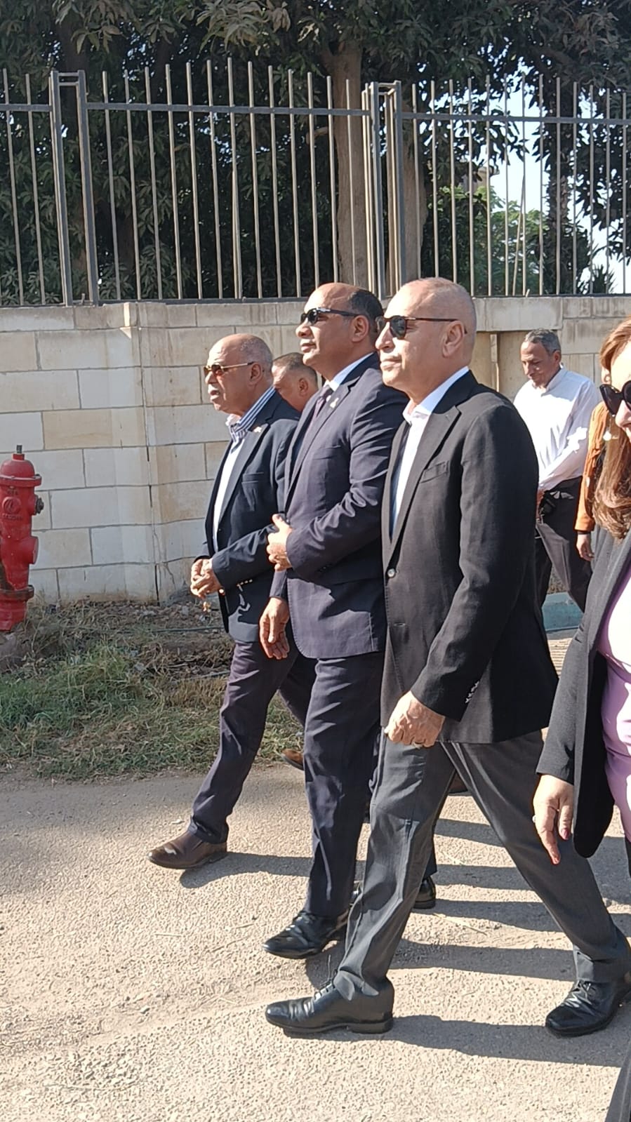 وزير التموين ومحافظ القاهرة يفتتحان ثاني أسواق اليوم الواحد بحلوان 