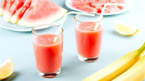 عصير البطيخ والموز... مشروب منعش في الصيف! - 22 الاعلامي