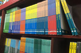 الكتاب الخارجي شق جديد في جيوب المصريين | اندبندنت عربية