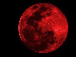 عشاق الفلك يترقبون "قمر الدم" خلال خسوف كلي الأحد