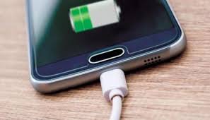 احذر شحن الهاتف من «اللاب توب» أو «الباور بانك».. أضرار كبيرة - الوطن