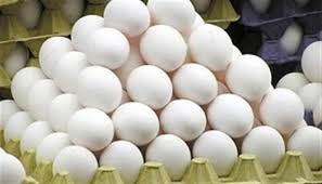 انخفاض جديد في سعر كرتونة البيض.. شعبة المواد الغذائية تكشف الأسباب - الوطن