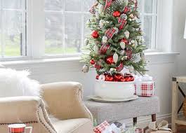 ديكور شجرة الكريسماس للمساحات الصغيرة (أفكار يمكن الاختيار منها) | المصري  اليوم