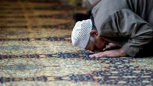 لا تسقط عن العبد ما دام عاقلًا».. لماذا شرعت الصلاة؟ (فيديو) | المصري اليوم