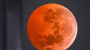 دعاء خسوف القمر.. موعد رؤية القمر الدموي في مصر والدول العربية
