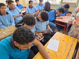 طلاب الثانوى العام والبكالوريا يسجلون الدخول على منصة كيريو لدراسة  البرمجة.. صور - اليوم السابع