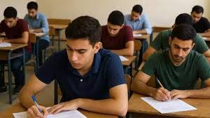 طلاب الثانوية العامة الدور الثاني يؤدون امتحان اللغة الأجنبية الأولى -  تليجراف مصر