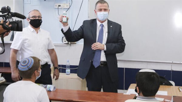 وزير الصحة يولي إدلشتين