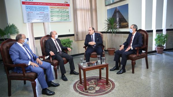 محمد الباز مع وزراء