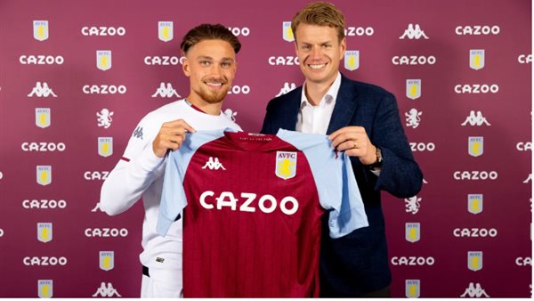 أستون فيلا يتعاقد