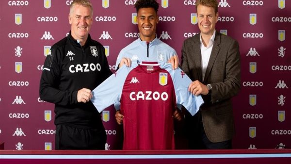 أستون فيلا يضم صفقة