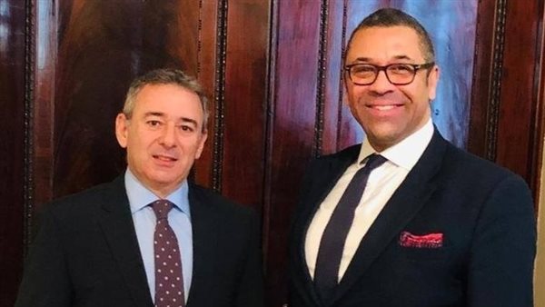 السفير المصري مع