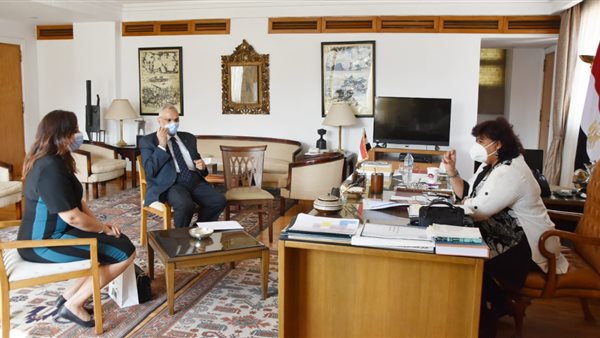 وزيرة الثقافة تستقبل