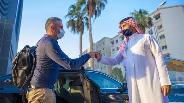 كارتيرون يصل لمقر