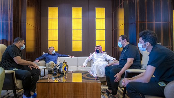 كارتيرون مع ادارة