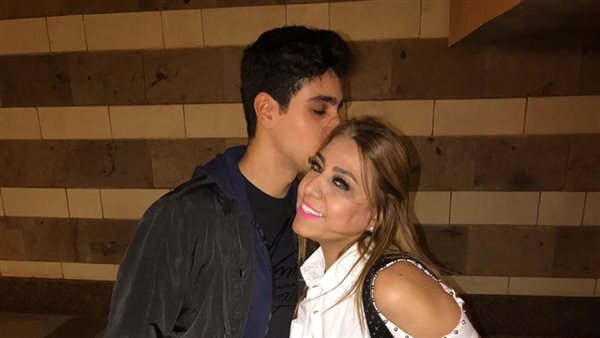 تيام قمر ووالدته