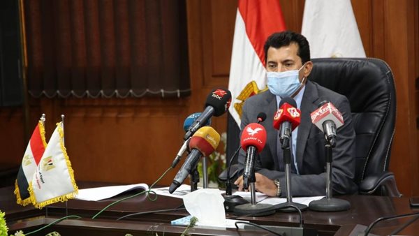 وزير الشباب والرياضة