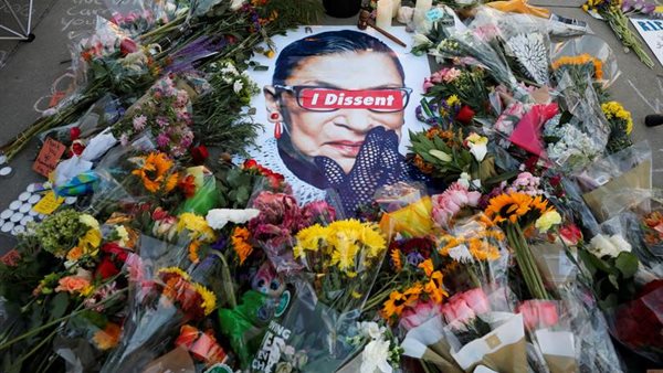 تكريمروث بارد جينيسبيرج