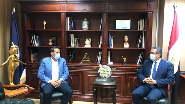 العناني والشعاعر