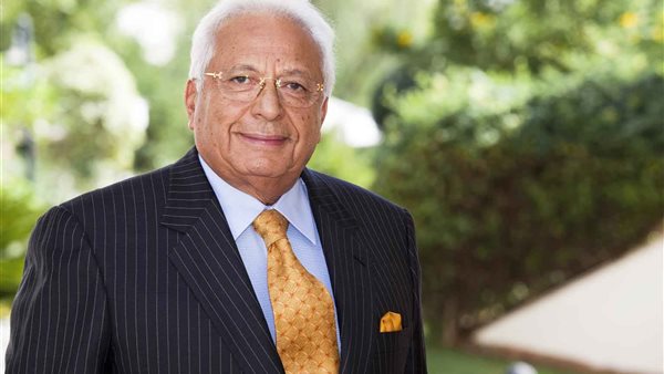 الدكتور أحمد عكاشة