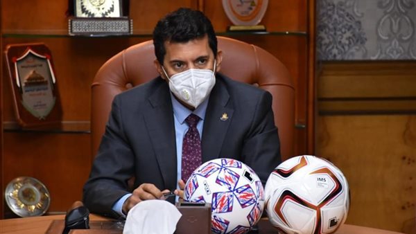 وزير الشباب والرياضة