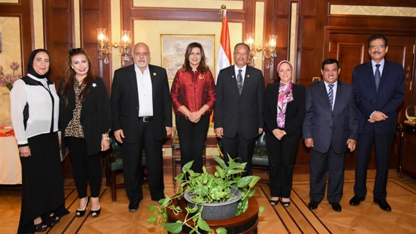 جانب من تكريم عددًا