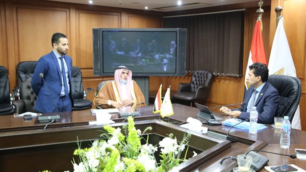 جانب من اجتماع وزير