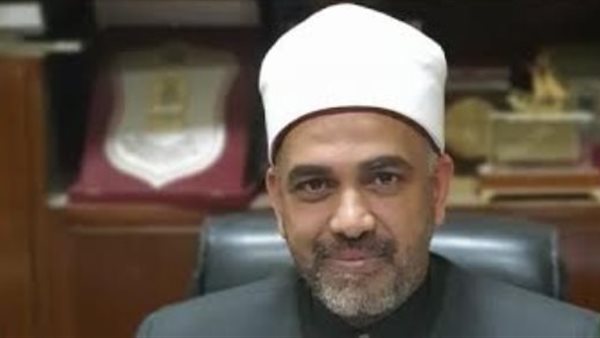 الدكتور محمد عزت،