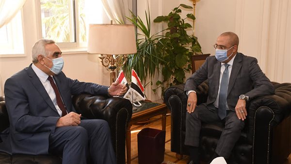 جانب من اجتماع وزير