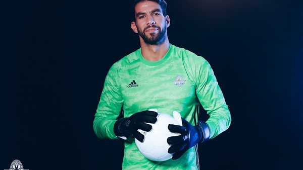 شريف إكرامي حارس