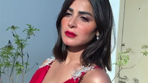 الفنانة رانيا منصور