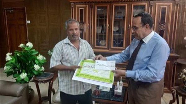 منجد يحصل على مشغولات