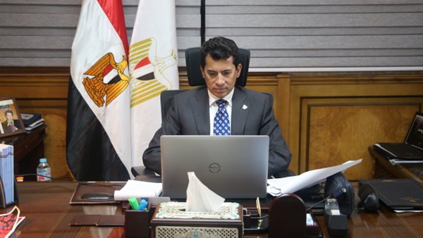 وزير الشباب والرياضة