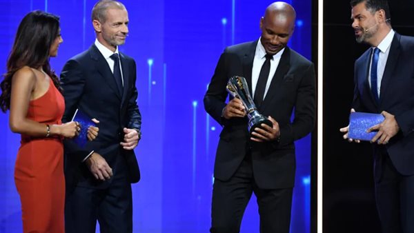 دروجبا يتسلم جائزة