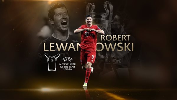 ليفاندوفسكي مهاجم