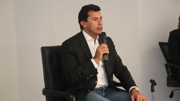 أشرف صبحي وزير الشباب