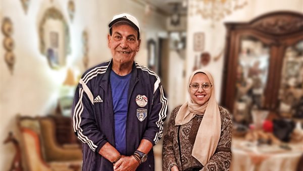 فكري صالح مع محررة