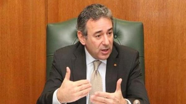 السفير طارق عادل