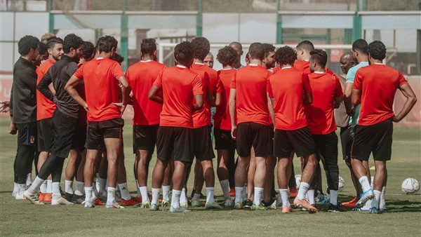 لاعبي الأهلي والجهاز