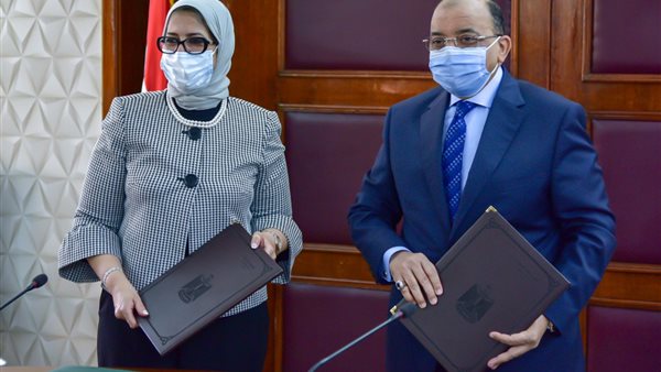 جانب من توقيع البروتوكول