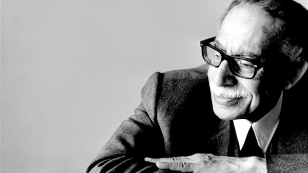 توفيق الحكيم