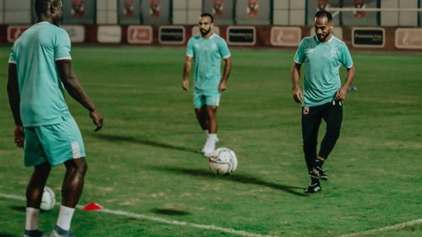 لاعبي الأهلي