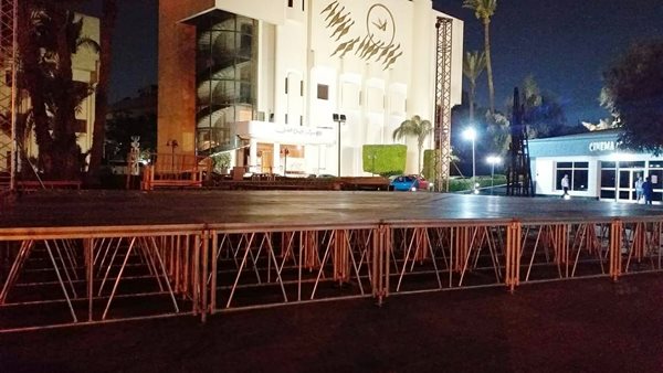 مسرح الهناجر