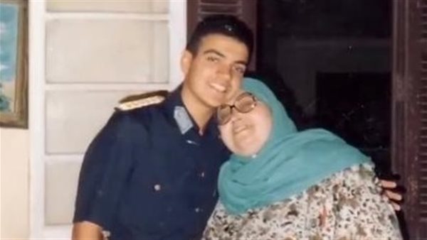 منسي ووالدته