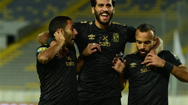 الأهلي يتفوق على