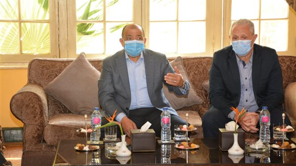 وزيرالتنمية المحلية