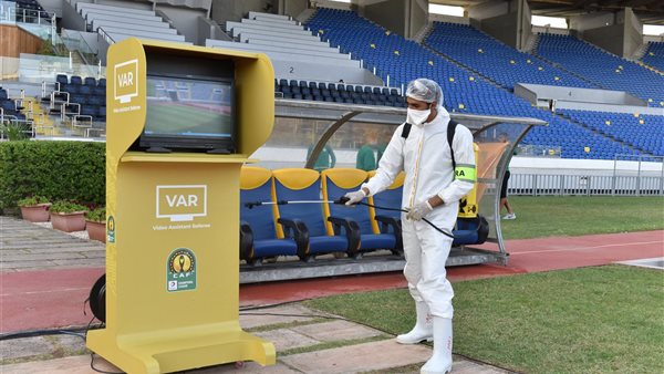 تعقيم ملعب محمد الخامس