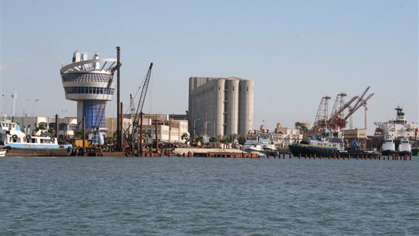 ميناء دمياط