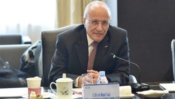 محمد عصار وزير الانتاج